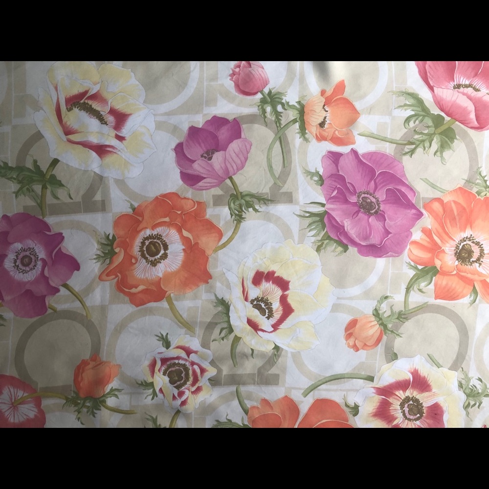 Salvatore Ferragamo scarf - Picture 2 of 5